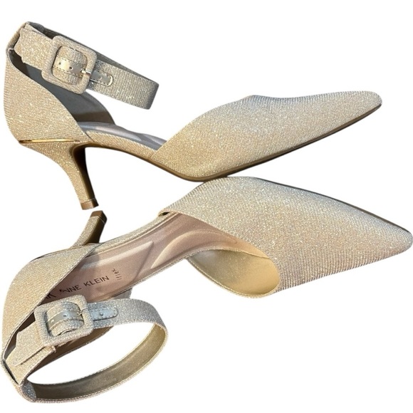 Anne Klein Fararia Iflex Pointed Toe Kitten Heel Pump in Gold Size 9.5M - Picture 3 of 13